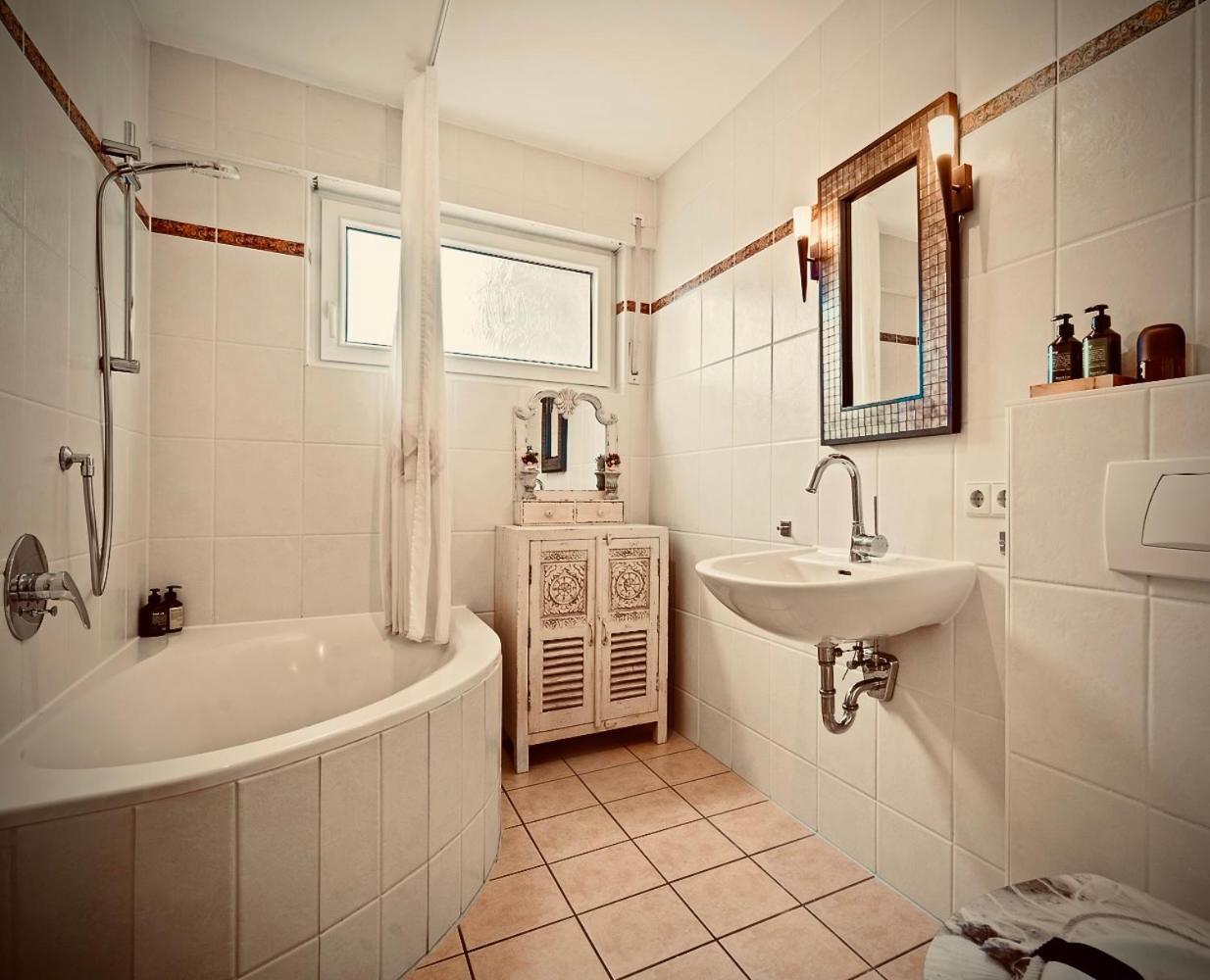Ferienwohnung Louise 50 M Zum See Kressbronn am Bodensee Bagian luar foto